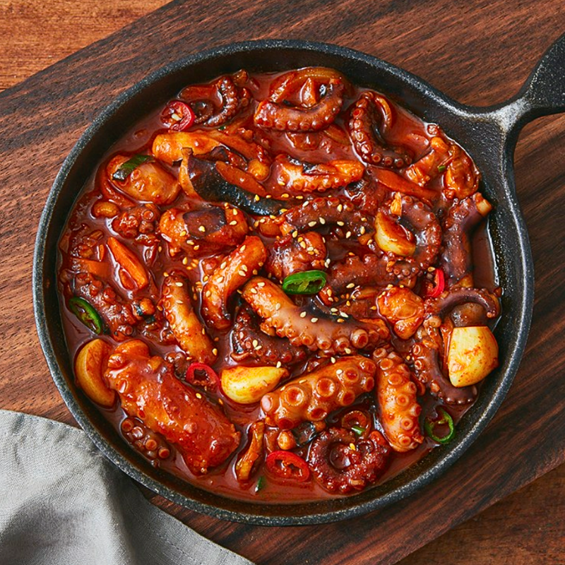 [Spicy Korean Octopus Stir-Fry] Kkuboga Iron Plate Nakji Bokkeum 300g – Authentic Korean Wok Flavor (Frozen, Singapore Delivery)