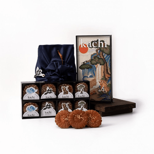 Hojak-do Yakgwa Traditional Korean Honey Cookie Gift Set (16 pcs)